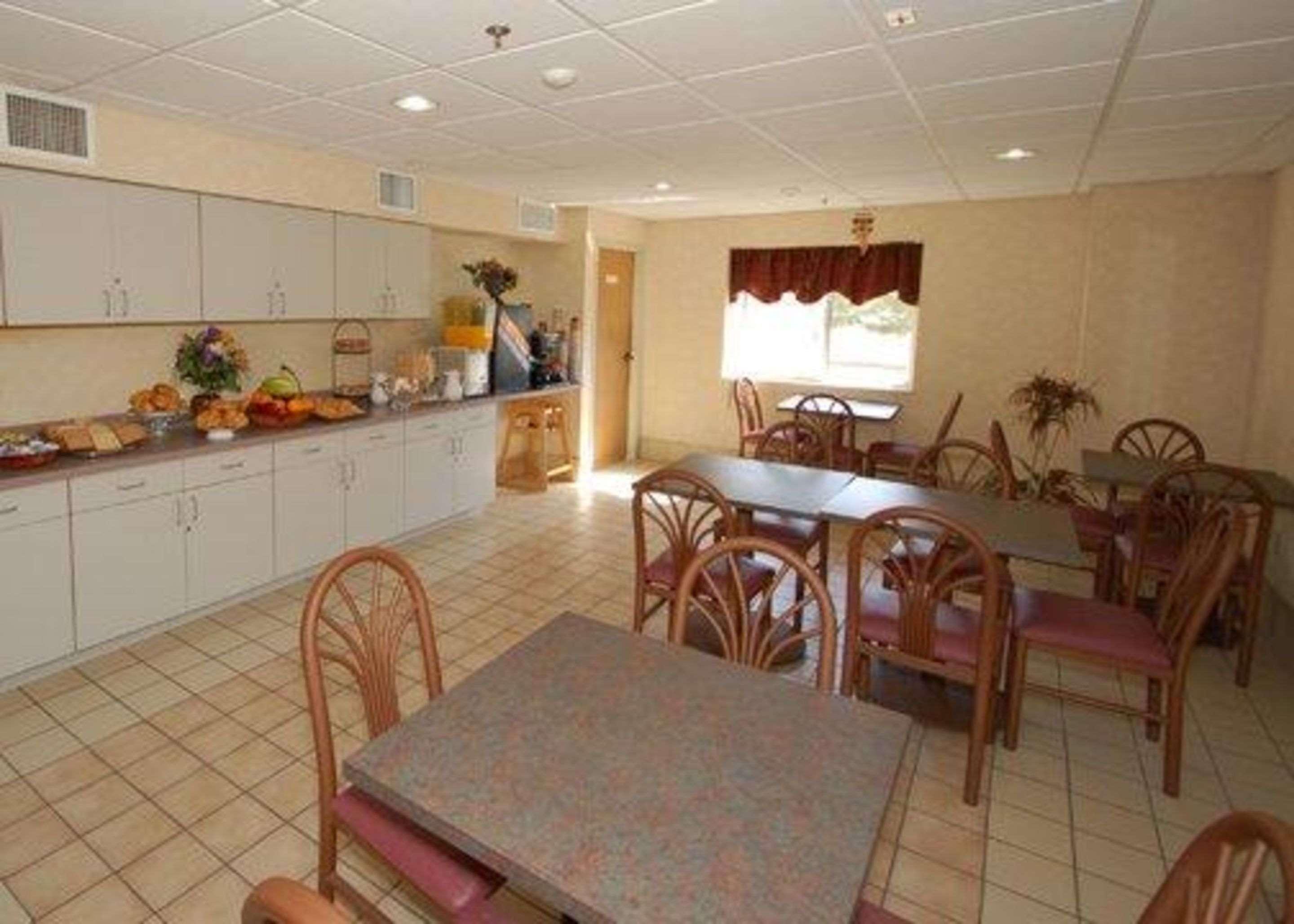 Rodeway Inn Willington North Экстерьер фото