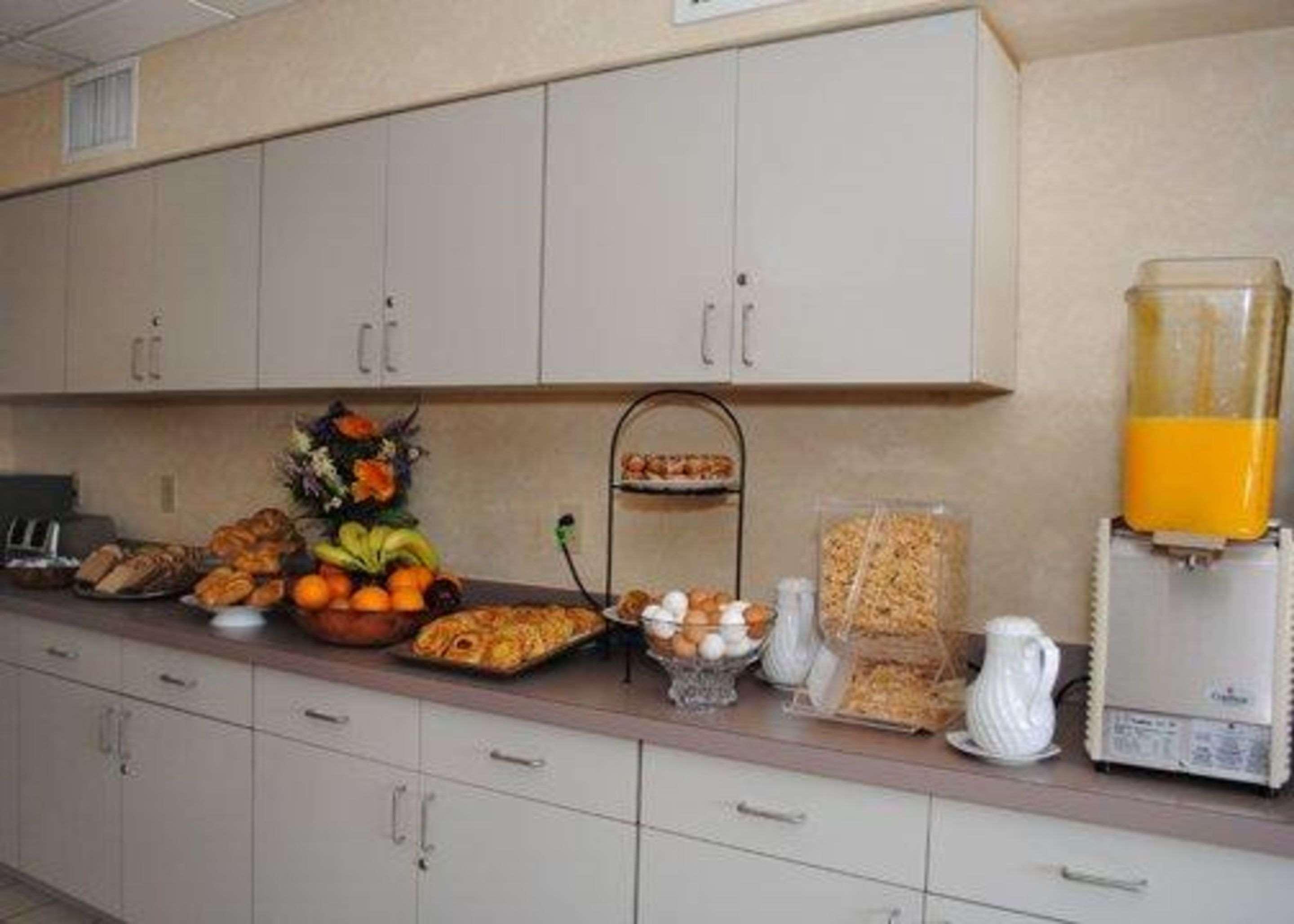 Rodeway Inn Willington North Экстерьер фото