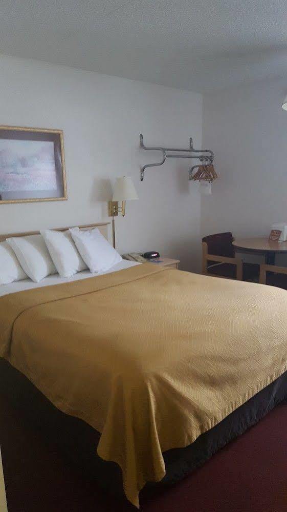 Rodeway Inn Willington North Экстерьер фото